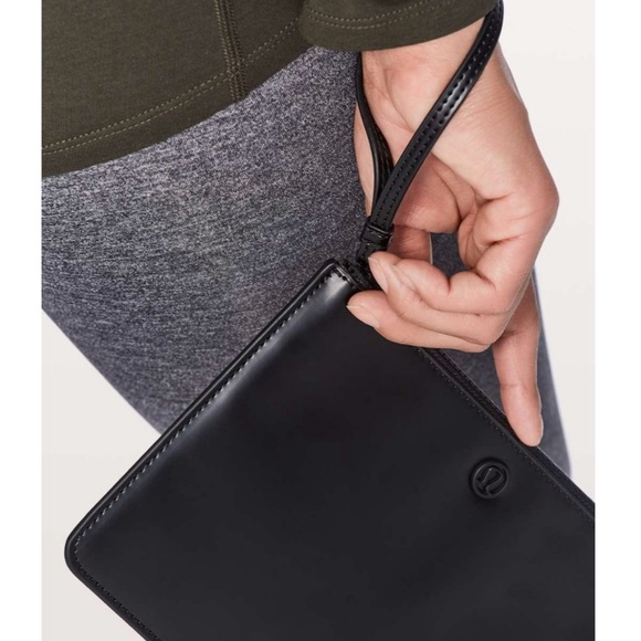 Lululemon Goody Bag Black - Picture 1 of 5